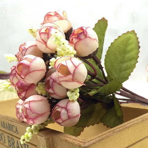 Mini Ramo de Capullos de Rosa — 15 Cabezas de Seda, 7 Colores, Novia y Hogar