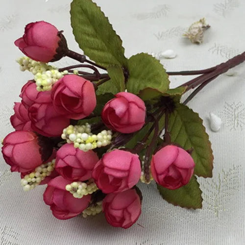 Mini Ramo de Capullos de Rosa — 15 Cabezas de Seda, 7 Colores, Novia y Hogar