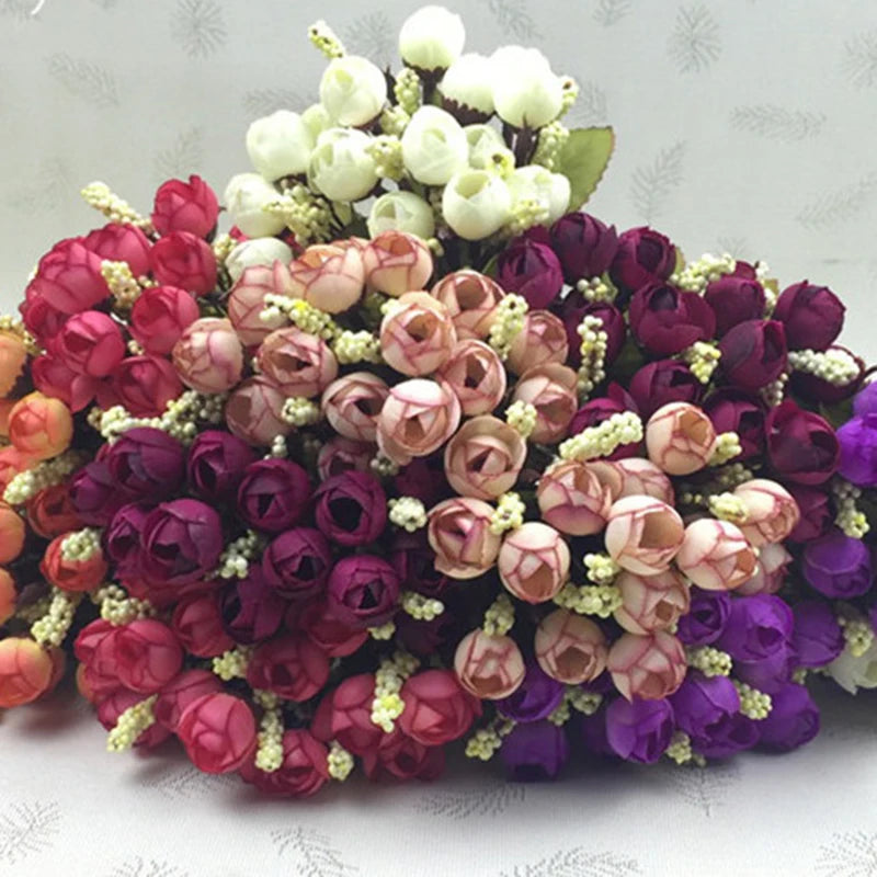 Mini Ramo de Capullos de Rosa — 15 Cabezas de Seda, 7 Colores, Novia y Hogar