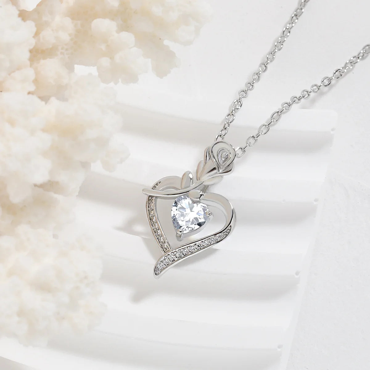 Eternal Flower Pendants Copper Ladies High End Love Rose Necklace Charm Jewelry Valentine's Day Gift