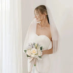Ramo Nupcial de Rosas Eternas — Elegante y Realista, Novia y Damas de Honor