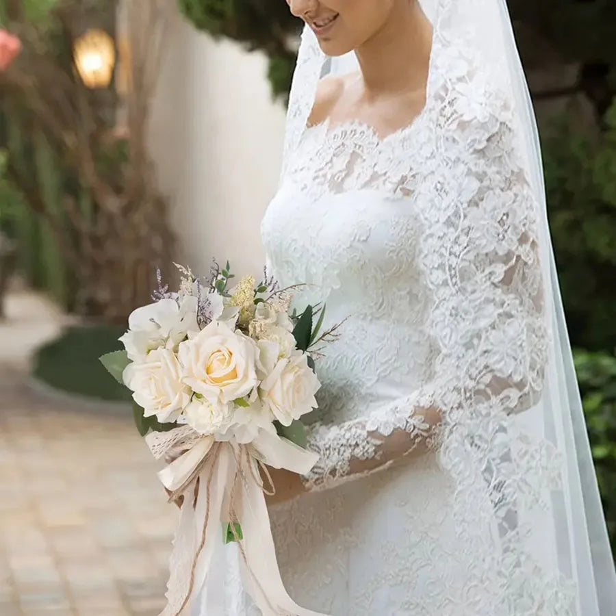 Elegant Artificial Rose Bouquet for Bride Bridesmaid Chic Realistic Everlasting Wedding Flowers Used As A Bridal Bridesmaid ﻿