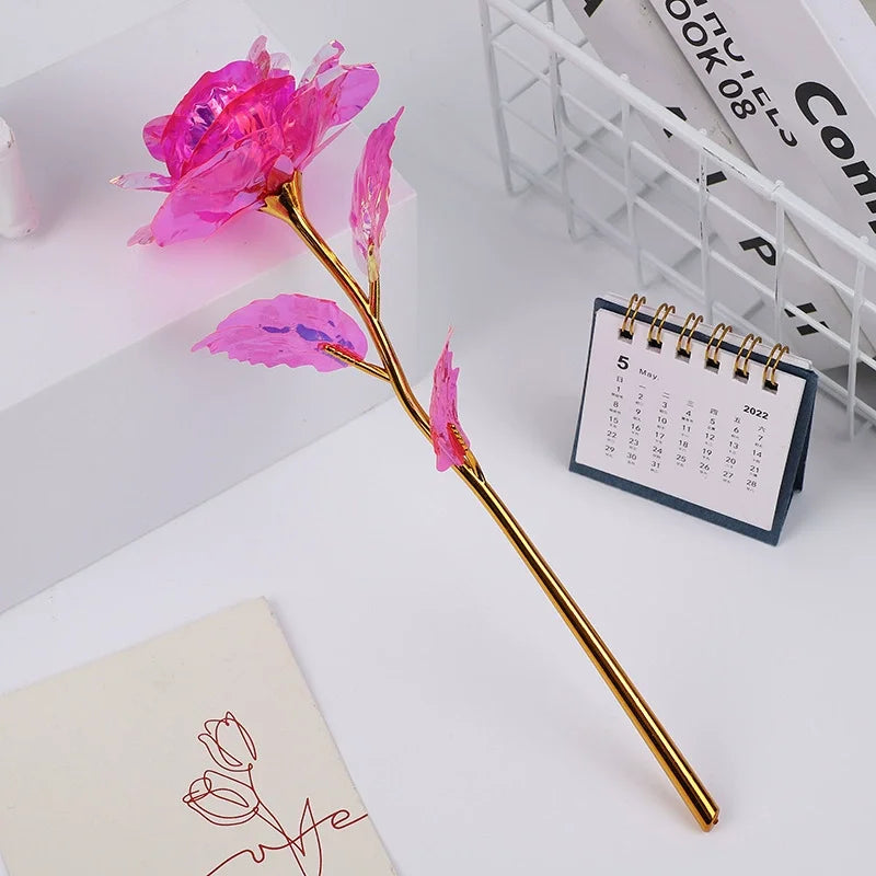 Rosas Doradas de Lámina de Oro — Ramo 8 Rosas Eternas, San Valentín y Día de las Madres